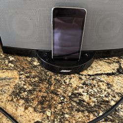 Arc Thrift Store - Score! Bose speaker dock for ancient Ipid