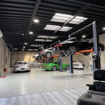 Blam Motorwerks - Final quality check for 993 - Auto Repair Near Me - Laguna Beach, California Blam Motorwerks - Final quality check for 993 - Auto Repair Near Me - Laguna Beach, California