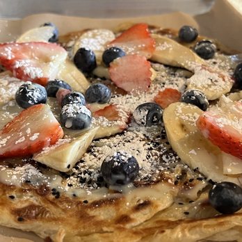 Aman Cafe - Zabeba Roti with Fresh Fruit delicious - Asian Fusion Near Me - Oakland, California