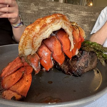 Parc - Filet and Lobster - New American Near Me - Detroit, Michigan Parc - Filet and Lobster - New American Near Me - Detroit, Michigan