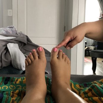 Eco Postnatal Care - My right foot had the the oil applied but not the left foot and it looks much swollen. - Prenatal/Perinatal Care Near Me Eco Postnatal Care - My right foot had the the oil applied but not the left foot and it looks much swollen. - Prenatal/Perinatal Care Near Me