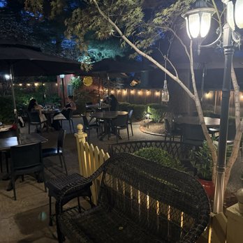 Hendel's - Patio area - New American Near Me - Florissant, Missouri