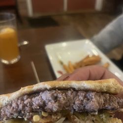 Brickhouse 40 - Beercheese burger with hat hatch Chili's