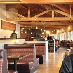 Duck Point Smokehouse Restaurant - Interior of restaurant.