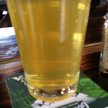 Bangers & Brews - Westside - 8 beers on tap and more choices in the cooler - German Near Me - Bend, Oregon