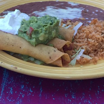 Tres Hermanas - Tres flautas - Mexican Near Me - Davis, California Tres Hermanas - Tres flautas - Mexican Near Me - Davis, California
