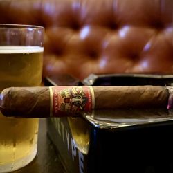 Hoffer's Cigar Bar - Harland Japanese Lager & The Wise Man El Guenguense
