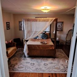 Vaiden Inn - View of upstairs 2 bedroom suite - this is the 2nd room