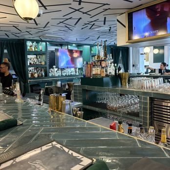 Breakfast At Barneys - Bar area - Breakfast & Brunch Near Me - Atlanta, Georgia