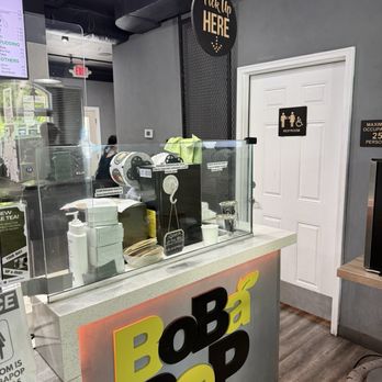 BoBaPoP Tea Bar - Kentlands - Pick up location and restroom - Bubble Tea Near Me - Gaithersburg, Maryland