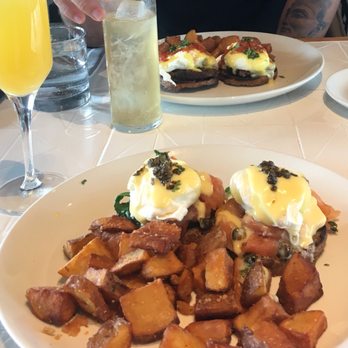 Lavelle - Lounges Near Me - Toronto, Ontario