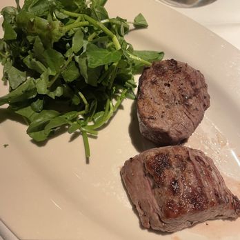 Shaw's Crab House - Filet Mignon - Seafood Near Me - Chicago, Illinois Shaw's Crab House - Filet Mignon - Seafood Near Me - Chicago, Illinois