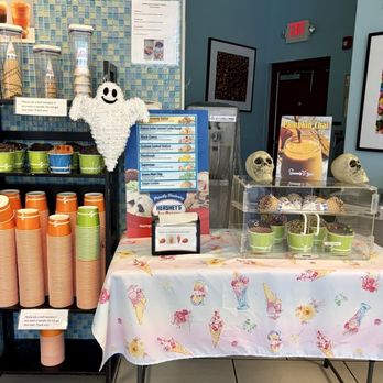 Sincerely Yogurt - Cones and bowls for Halloween - Ice Cream & Frozen Yogurt Near Me - Cranberry Township, Pennsylvania
