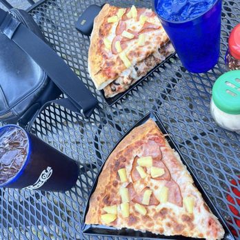 Brava's Pizza & Pasta - Brava Hawaiian - Pizza Near Me - Snohomish, Washington Brava's Pizza & Pasta - Brava Hawaiian - Pizza Near Me - Snohomish, Washington