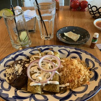 Ambriza - Enchiladas verdes - Mexican Near Me - Houston, Texas