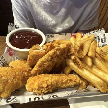 Cold Beers & Cheeseburgers - Chicken Tenders - American Near Me - Chandler, Arizona