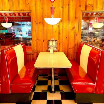 The Inside Scoop - Ice Cream & Frozen Yogurt Near Me - Coopersburg, Pennsylvania