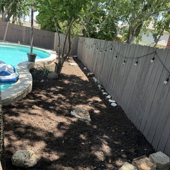 Isaias Gonzalez Landscaping - New mulch - Landscaping Near Me Isaias Gonzalez Landscaping - New mulch - Landscaping Near Me
