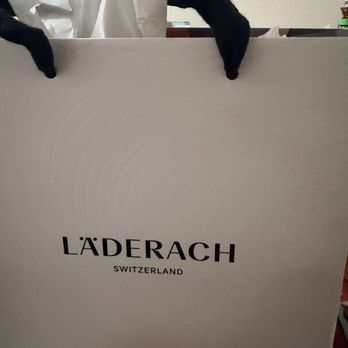 Läderach - Shopping bag - Chocolatiers & Shops Near Me - Walnut Creek, California