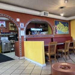 Panchos Mexican Restuarant - Clean and welcoming
