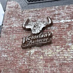 Victorian’s Barbecue - Outside