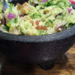 Alta Mar - Fresh guacamole