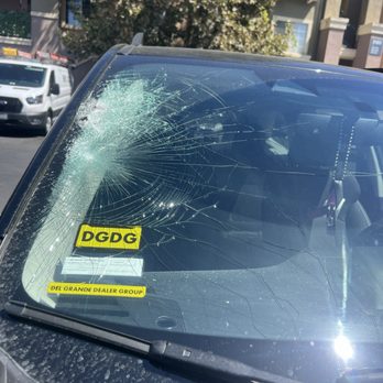 SaveOn Glass - Windshield that's broken - Auto Glass Services Near Me - San Jose, California SaveOn Glass - Windshield that's broken - Auto Glass Services Near Me - San Jose, California