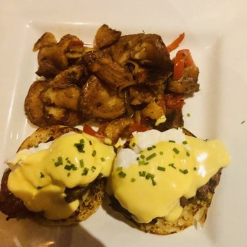 Flamestone American Grill - Filet benedict - American Near Me - Oldsmar, Florida