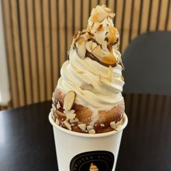Twisted Rolls Chimney Cake - Almond