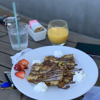 Lighthouse - Peanut Butter and Nutella French Toast Breakfast - Breakfast & Brunch Near Me - Newport Beach, California