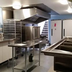 Ba-Li Cravings - Ba-Li Cravings Catering and Bakery Specializing in Mediterranean Cuisine and indulgent desserts Working out of our own commercial kitchen