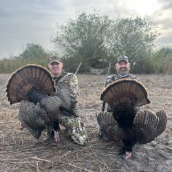 Southern Outdoor Outfitters - Double a hour into the hunt.