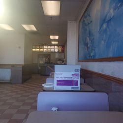 Szechuan Hot Wok - Lobby - closed due to COVID-19