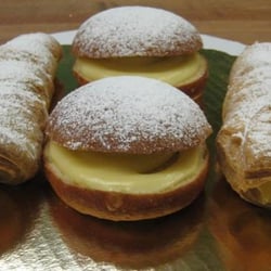 H & H Bakery - Custard Rolls & Tornillos