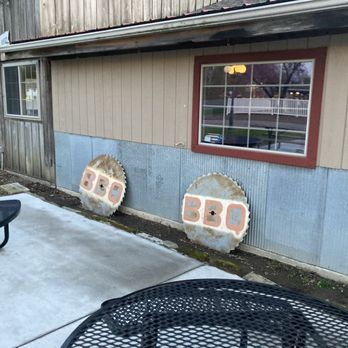 Sawmill BBQ - Outside - Barbeque Near Me - Cahokia, Illinois