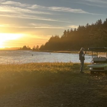 Kilchis Point Reserve - Missed the sunset by just a few minutes bc the park doesn't close at dusk, it closes when this guy says so apparently. - Hiking Near Me - Bay City, Oregon Kilchis Point Reserve - Missed the sunset by just a few minutes bc the park doesn't close at dusk, it closes when this guy says so apparently. - Hiking Near Me - Bay City, Oregon