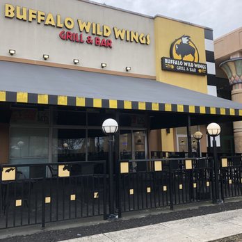 Buffalo Wild Wings - Maybe Team Work? - Chicken Wings Near Me - Hanover, Maryland