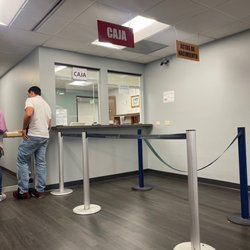 Consulado General De Mexico - Actas de nacimiento y caja para pagar la documentación expedida