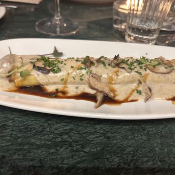 Madre Taberna Moderna - Canelón relleno de butifarra - Tapas Bars Near Me - Barcelona, B