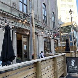 2 Doors Down - Patio seating outside