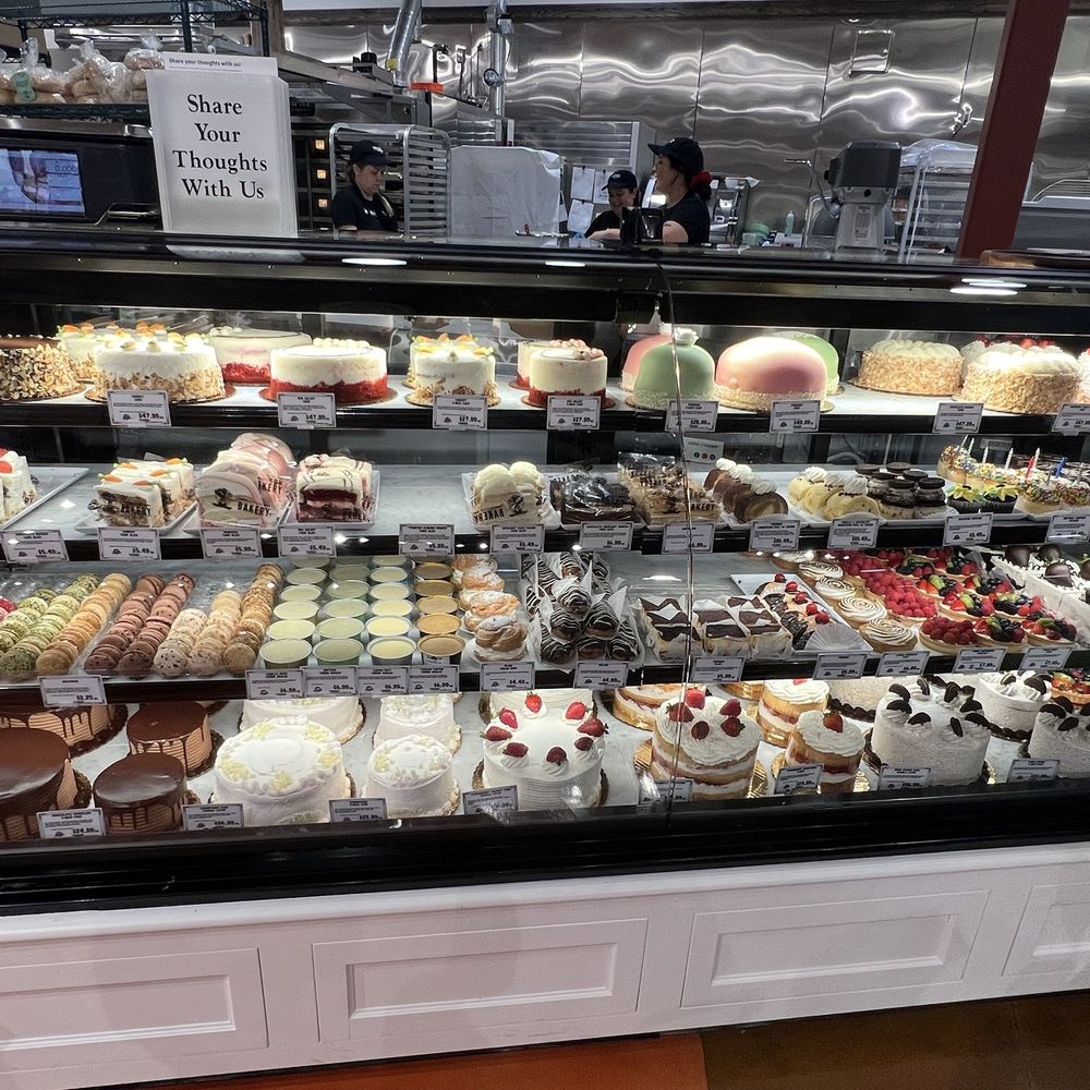 Nugget Markets - Pastries and cakes - Grocery Near Me - Granite Bay, California