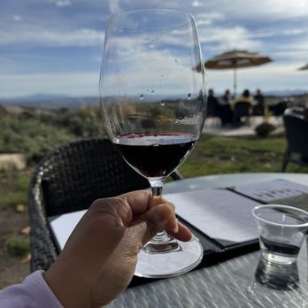 Calcareous Vineyard - Wine Tasting Room Near Me - Paso Robles, California Calcareous Vineyard - Wine Tasting Room Near Me - Paso Robles, California
