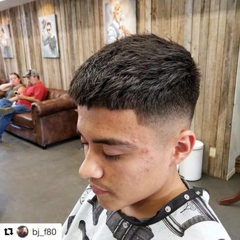 A Barber S Craft 49 Photos 33 Reviews Barbers 12 N