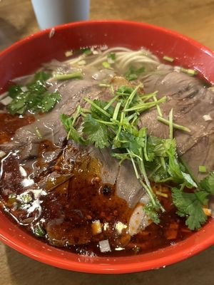 食宴兰州牛肉拉面 Shi Yan Lanzhou Beef Noodles by null