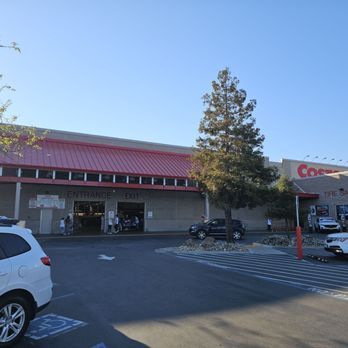 Costco - Storefront - Department Stores Near Me - Mountain View, California