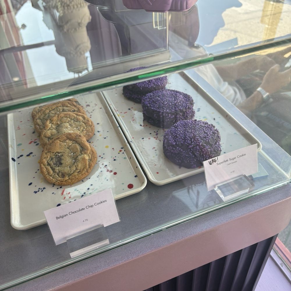 Flouring Cake Shop - Cookies - Patisserie/Cake Shop Near Me - Los Angeles, California Flouring Cake Shop - Cookies - Patisserie/Cake Shop Near Me - Los Angeles, California