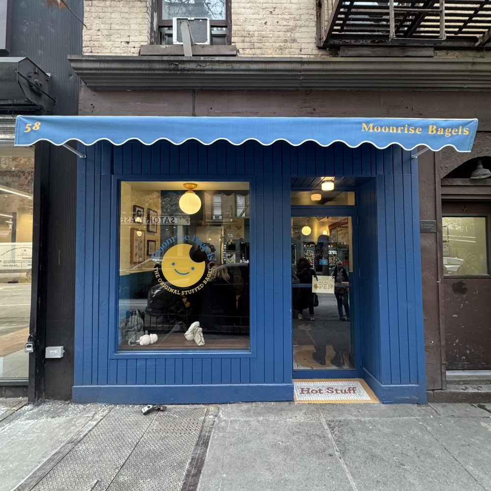 Moonrise Bagels  - Moonrise Bagels small W 8th storefront - Overhyped, overpriced gimmick inside!!! - Bagels Near Me - New York, New York