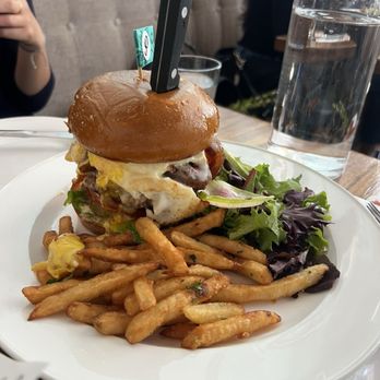 Lapisara Eatery - Lapisara Burger - Breakfast & Brunch Near Me - San Francisco, California