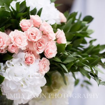 Creative Edge Flowers - Miniature Garden Roses, Hydrangea & Israeli Ruscus. - Florists Near Me - Calgary, Alberta Creative Edge Flowers - Miniature Garden Roses, Hydrangea & Israeli Ruscus. - Florists Near Me - Calgary, Alberta