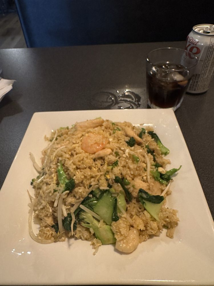 Nine North Viet-Thai Cuisine Logo